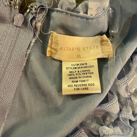 Altar’d State Floral Print Romper 🌸💐 - Picture 2 of 2